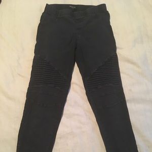 Moto leggings with zippers